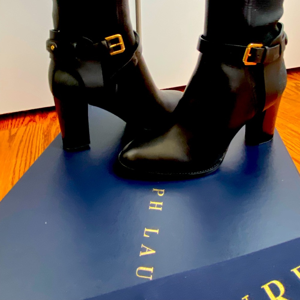 Ralph Lauren Collection- “Mela” tall Black calfskin boots, stretch gore panels. - Picture 9 of 13